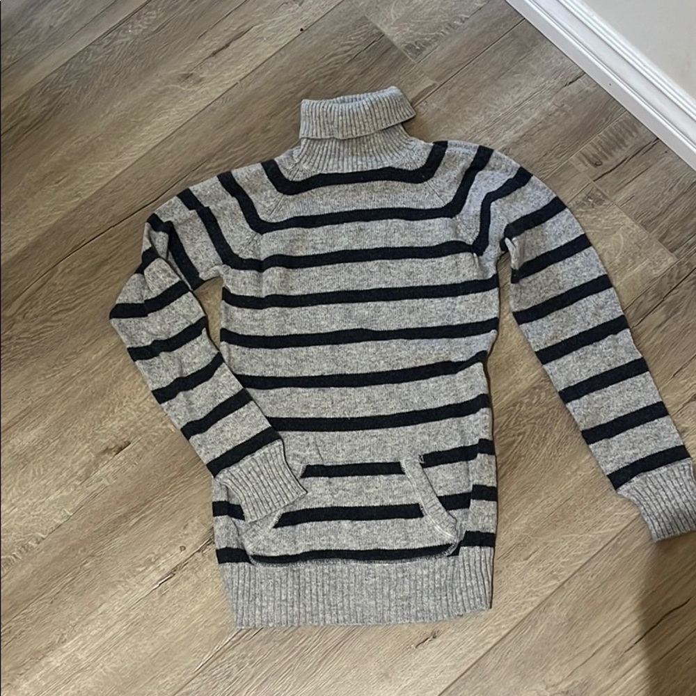 FOREVER21 sweater